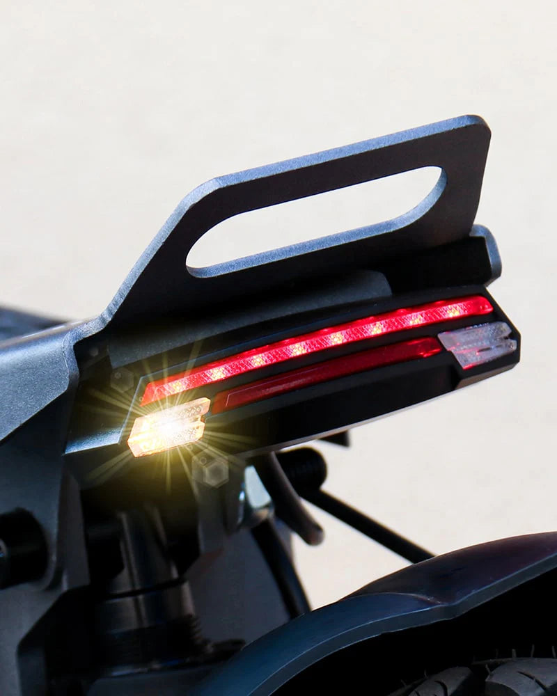 iENYRID S1 Off Road Electric Scooter 700W 48V 15Ah iENYRID