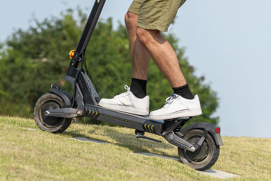 Ausom L2 Dual Motor Electric Scooter 1600W 48V 15AH Ausom