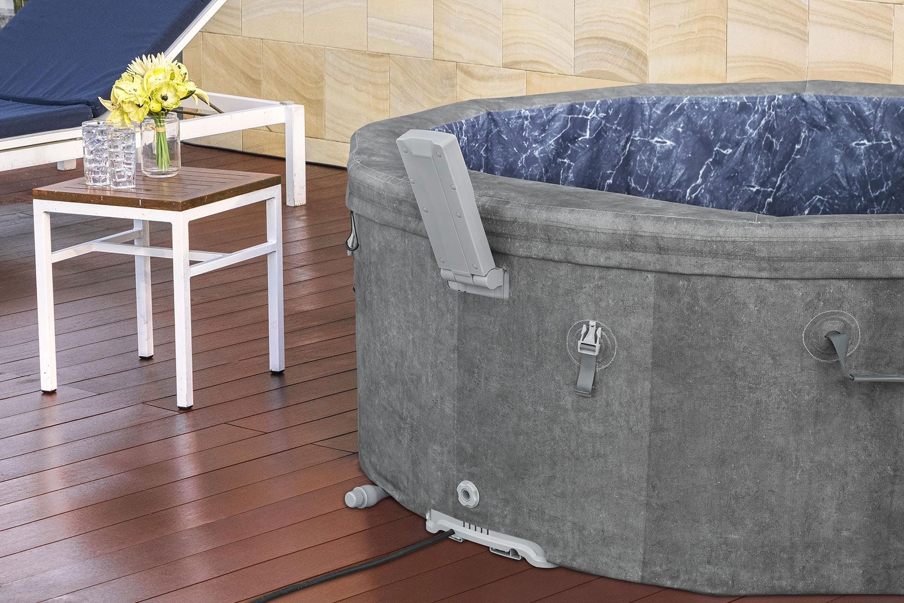 Lay-Z-Spa Carrara ThermaCore™ UltraFit™ AirJet™ Hot Tub 13