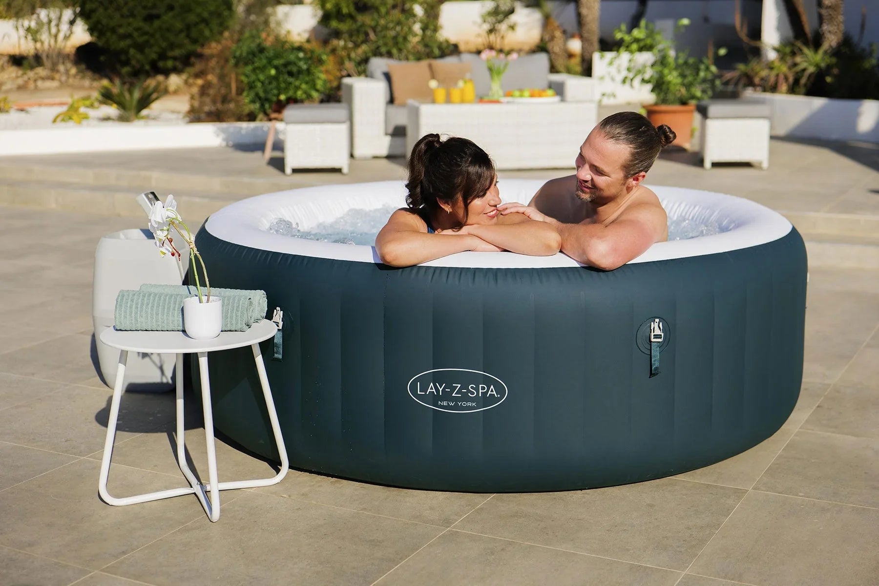 Lay-Z Spa New York AirJet™ Hot Tub 7